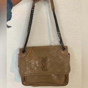 YSL NIKI ORIGINAL BAG SMALL GOLD SAND - Quilted crinkled-leather shoulder bag